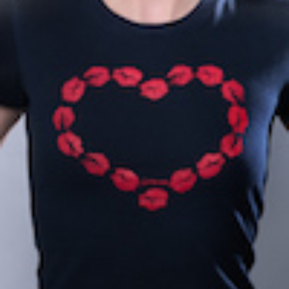 Heart of Kisses Organic Cotton Tee - Picture 5 of 5